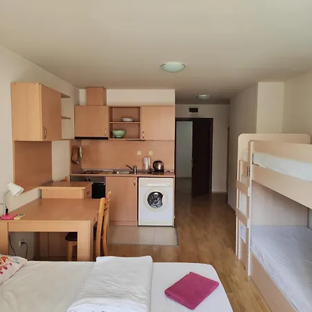 Alexandr Vigo Апартамент *