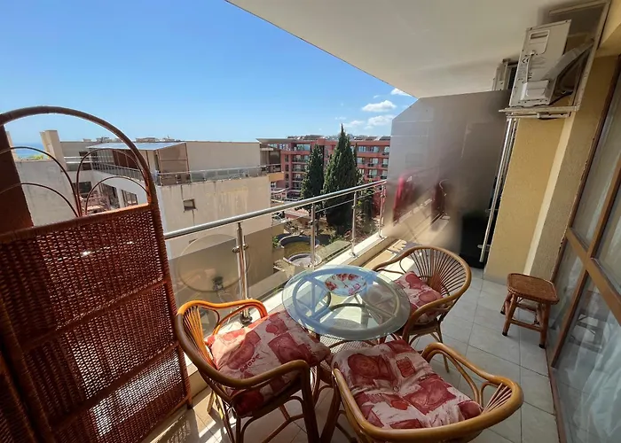 Alexandr Vigo Апартаменти Несебир